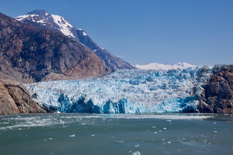 Front d'un glacier au fond du fjord de Tracy Arm, au sud de Juneau